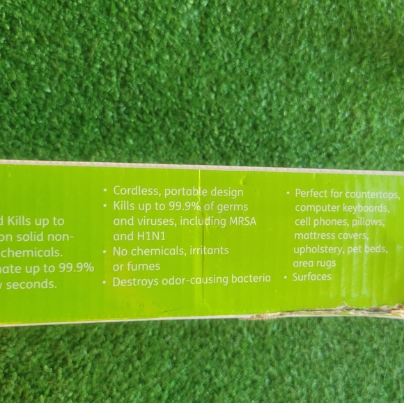 UVC SANITIZING WAND PORTABLE & COMPACT KILLS UP TO 99% BACTERIA VIRSUS MOLD GERM - Picture 3 of 6